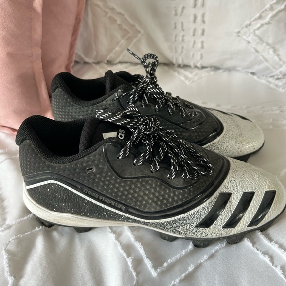Adidas Cleats BNWOT - Picture 2 of 4